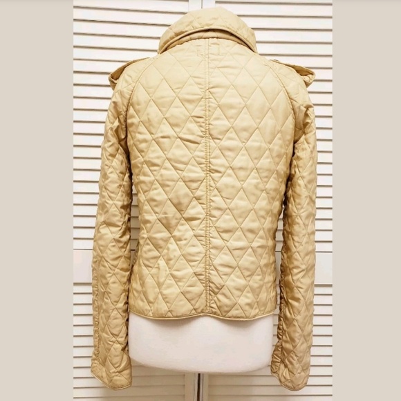 SOLD! Lilly Pulitzer Quilted Puffer Jacket. XS - Picture 5 of 7